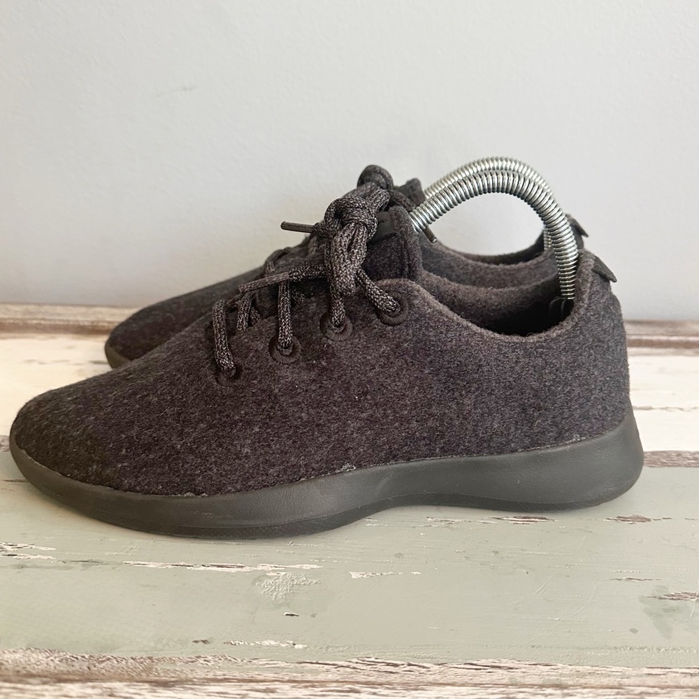 Allbirds Dark Gray & Black Wool Runners Women’s Size 9 - Picture 3 of 9